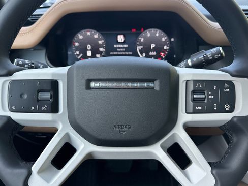 New 2026 Land Rover Defender 110 X-Dynamic SE image 15