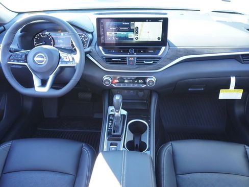 Certified 2025 Nissan Altima 2.5 SL image 11