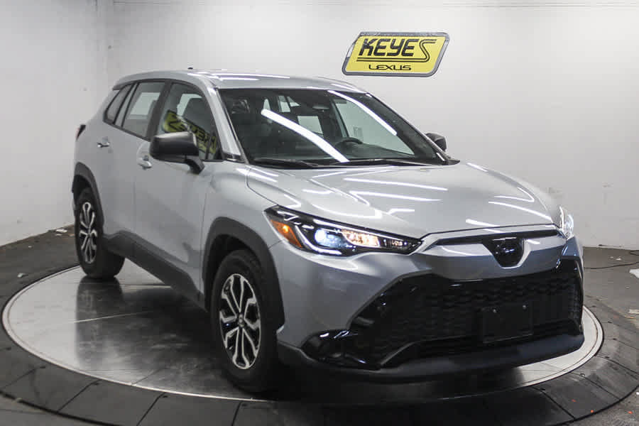 Used 2025 Toyota Corolla Cross AWD Hybrid image 3