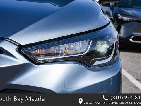 Used 2024 Toyota Corolla Cross AWD Hybrid w/ Moonroof Package image 4