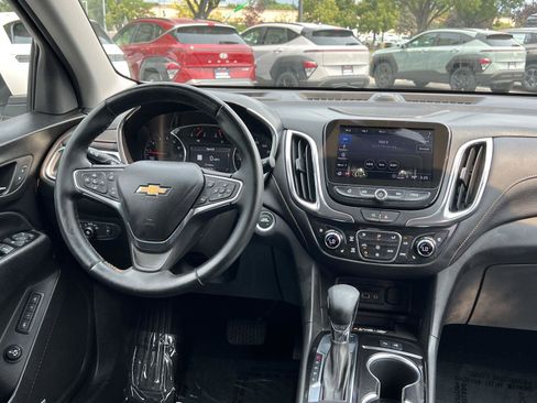 Used 2024 Chevrolet Equinox Premier AWD/4WD image 23