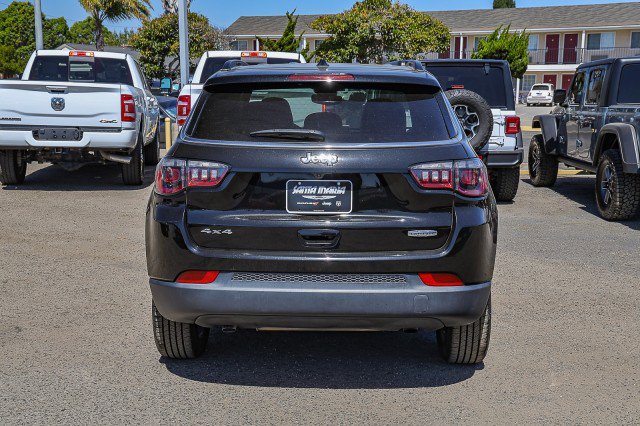 Used 2024 Jeep Compass Latitude AWD/4WD image 5