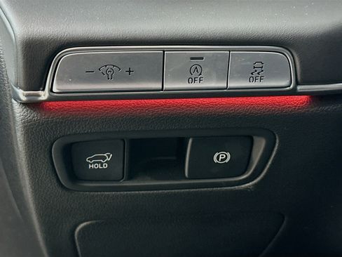 Used 2023 Genesis GV80 2.5T w/ Prestige 20" Package image 17