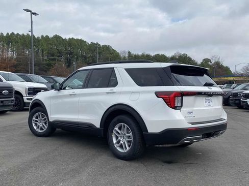 New 2026 Ford Explorer Active w/ Active Comfort Package image 5