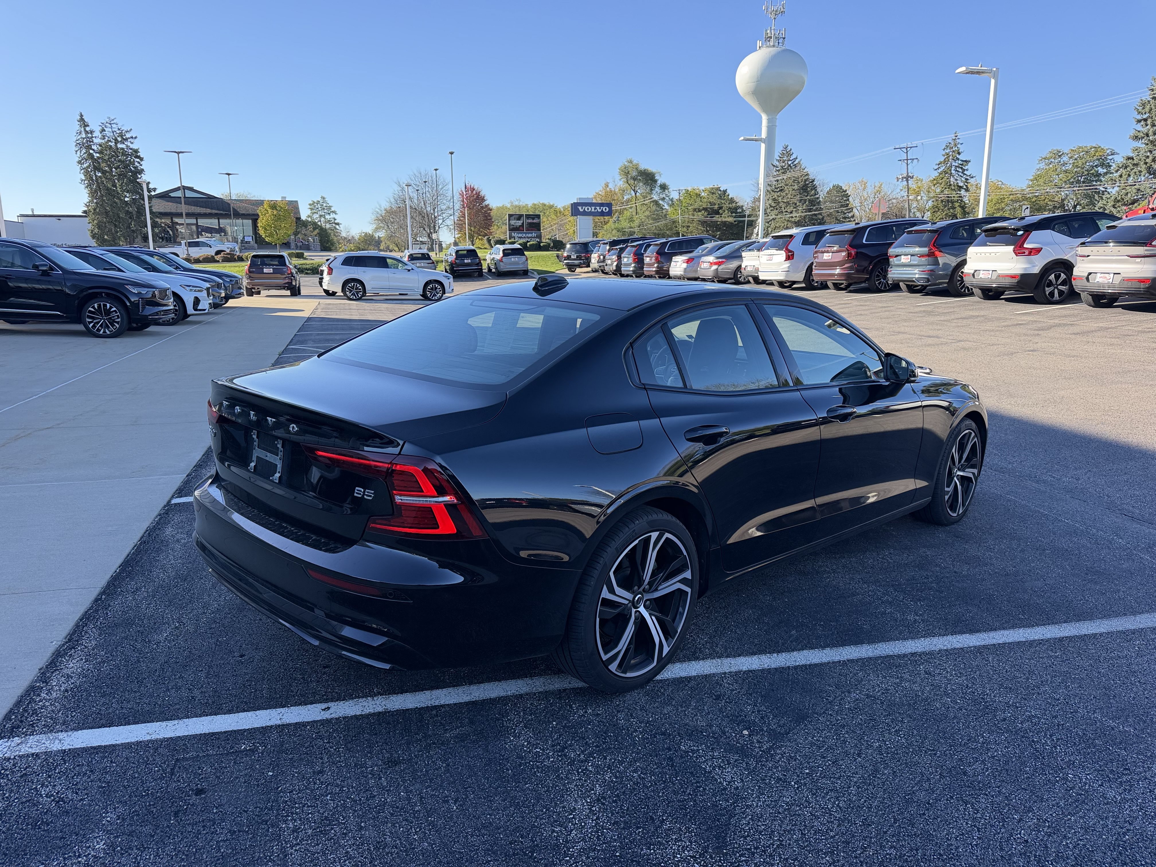 Used 2024 Volvo S60 B5 Core w/ Climate Package FWD image 4