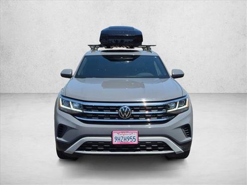 Used 2023 Volkswagen Atlas Cross Sport SEL AWD/4WD image 2