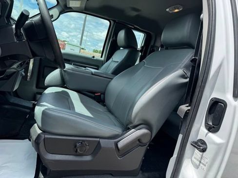 Used 2016 Ford F350 XL w/ Power Equipment Group AWD/4WD image 4