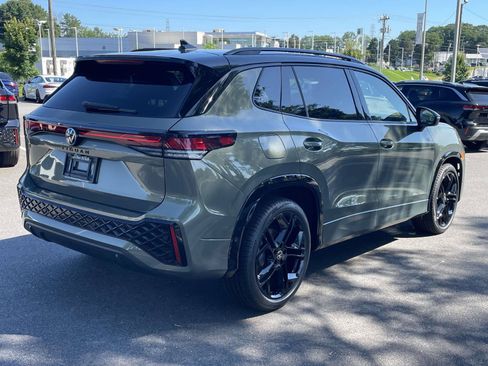New 2026 Volkswagen Tiguan SE R-Line FWD image 6