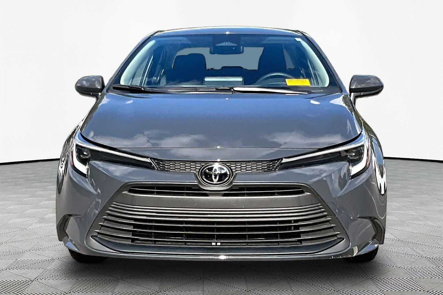 Used 2026 Toyota Corolla LE FWD image 4