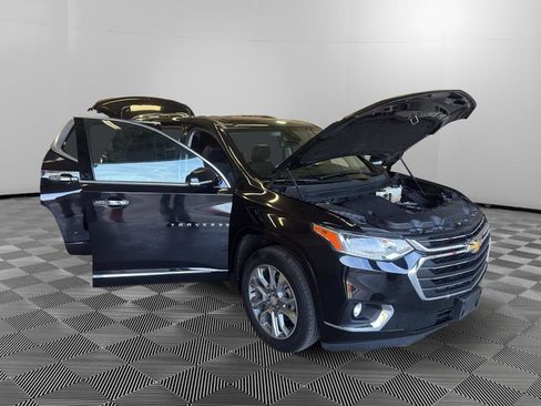 Used 2019 Chevrolet Traverse Premier AWD/4WD image 7