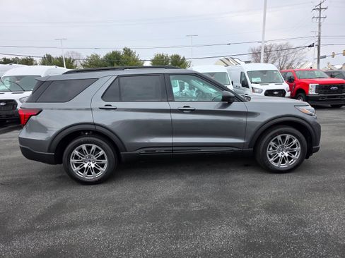New 2026 Ford Explorer Active w/ Active Comfort Package image 6