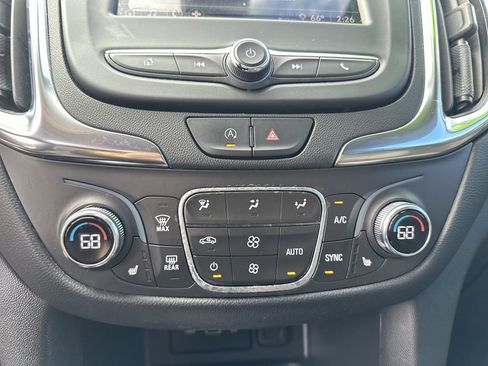 Used 2022 Chevrolet Equinox LT image 28