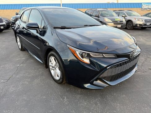 Used 2021 Toyota Corolla SE image 2