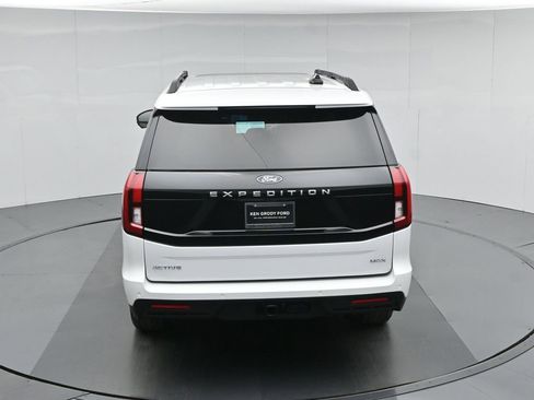 Used 2025 Ford Expedition Max Active AWD/4WD image 48