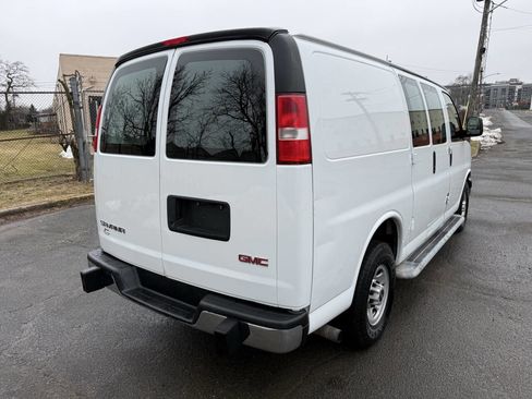 Used 2017 GMC Savana 2500 RWD image 5