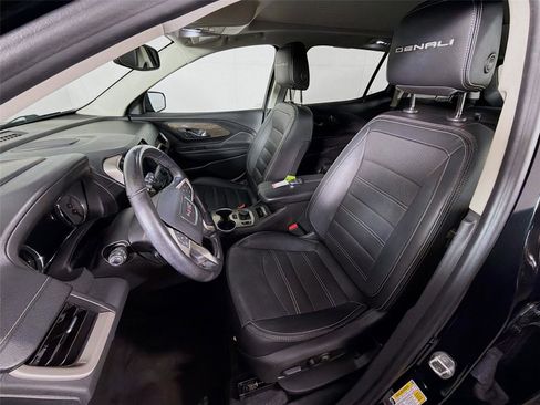 Used 2022 GMC Terrain Denali image 11