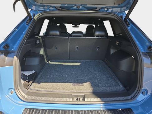Used 2025 Volkswagen Tiguan SE R-Line AWD/4WD image 13