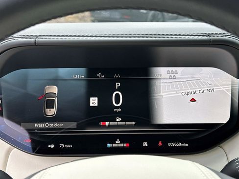 Used 2025 Land Rover Range Rover Long Wheelbase Autobiography image 22