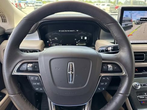 Certified 2023 Lincoln Nautilus AWD w/ Premium Package image 26