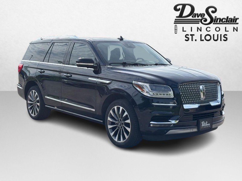 Used 2021 Lincoln Navigator Reserve w/ Luxury Package AWD/4WD image 3