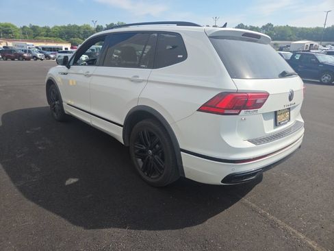 Used 2022 Volkswagen Tiguan SE R-Line FWD image 7
