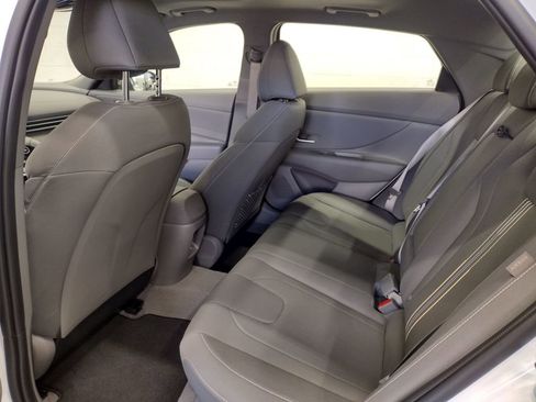 New 2026 Hyundai Elantra SEL Sport FWD image 20