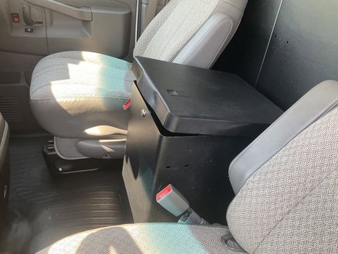 Used 2022 Chevrolet Express 2500 w/ Driver Convenience Package image 13