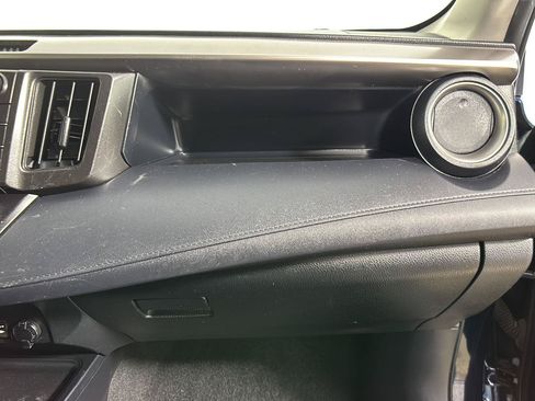 Used 2017 Toyota RAV4 LE w/ Carpet Mat Package AWD/4WD image 24