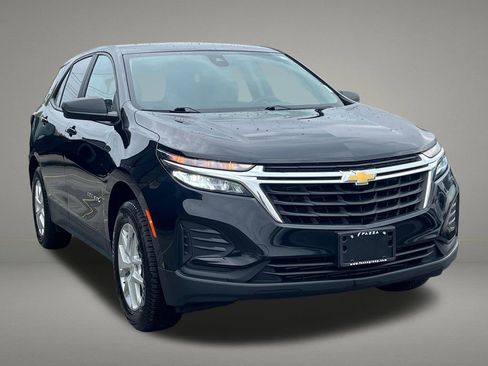 Used 2023 Chevrolet Equinox LS AWD/4WD image 8