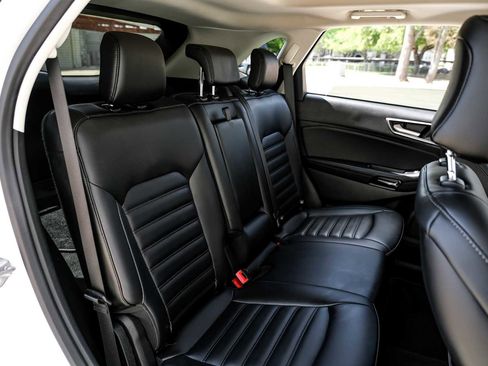 Used 2024 Ford Edge SEL w/ Convenience Package image 36