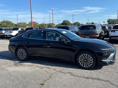 New 2025 Hyundai Sonata SEL image 3