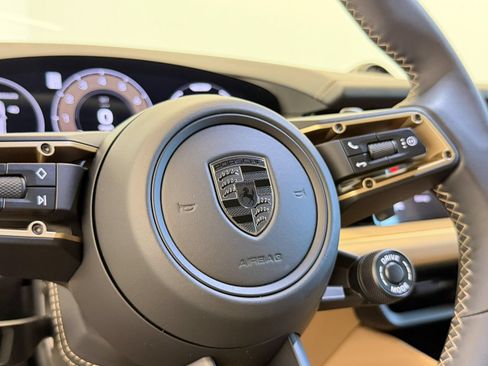 Used 2025 Porsche Cayenne Turbo AWD/4WD image 29