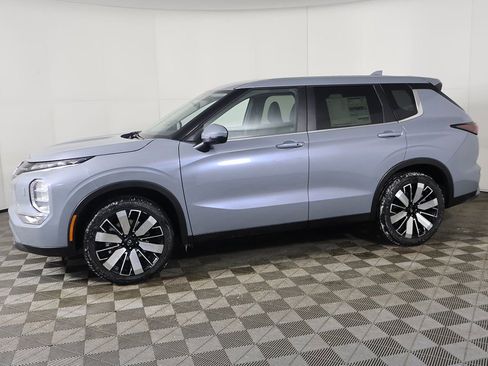 New 2026 Mitsubishi Outlander SE AWD/4WD image 19