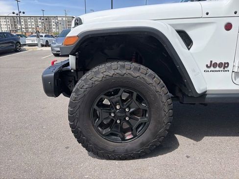 Used 2020 Jeep Gladiator Rubicon AWD/4WD image 4