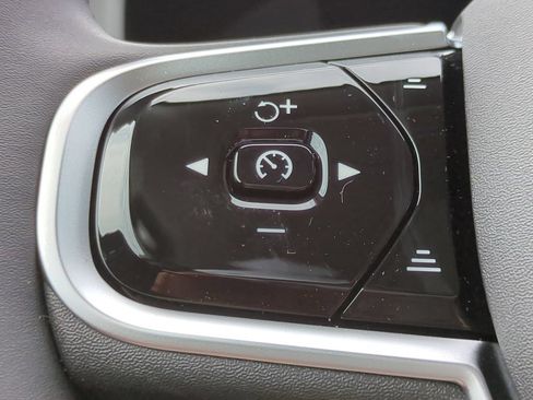 New 2026 Volvo XC60 B5 Plus w/ Climate Package AWD/4WD image 24