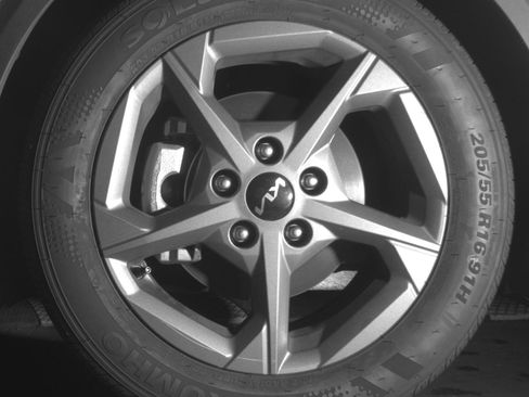 Used 2025 Kia K4 LXS image 12