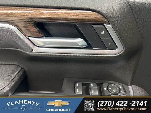 Used 2025 Chevrolet Silverado 1500 LT image 22