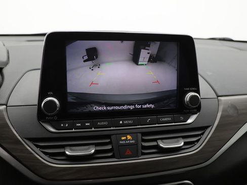 Used 2024 Nissan Altima 2.5 SV image 22