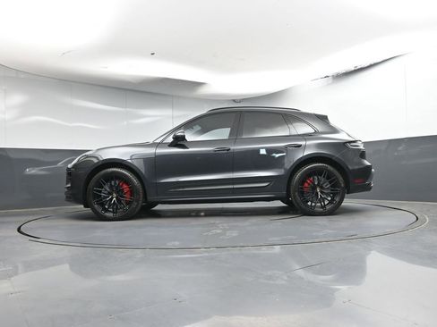 Certified 2024 Porsche Macan GTS image 32