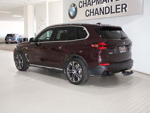 Certified 2025 BMW X5 xDrive50e image 5