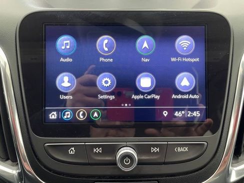 Used 2019 Chevrolet Equinox LT image 3