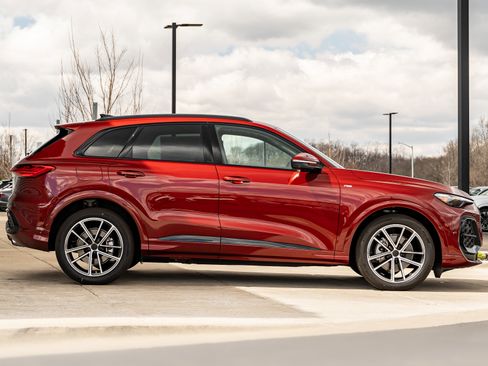 New 2026 Audi Q5 Prestige AWD/4WD image 3