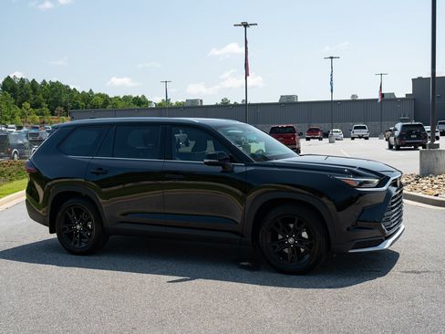 Used 2026 Toyota Grand Highlander AWD Hybrid image 12