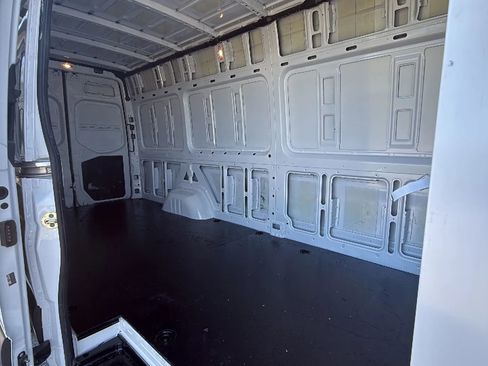 Used 2021 Mercedes-Benz Sprinter 2500 image 10