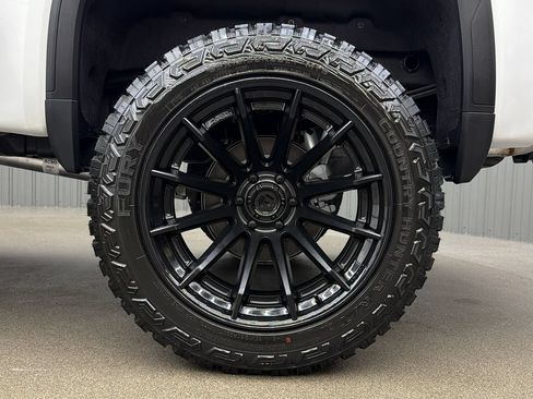 Used 2026 GMC Sierra 1500 AT4 w/ AT4 Premium Package AWD/4WD image 12