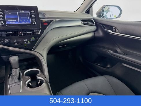 Used 2022 Toyota Camry LE image 21