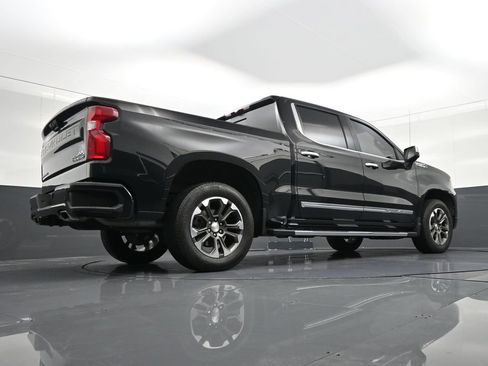 Used 2024 Chevrolet Silverado 1500 High Country image 30