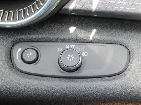 Used 2026 Chevrolet Trax ACTIV w/ Driver Confidence Package FWD image 21
