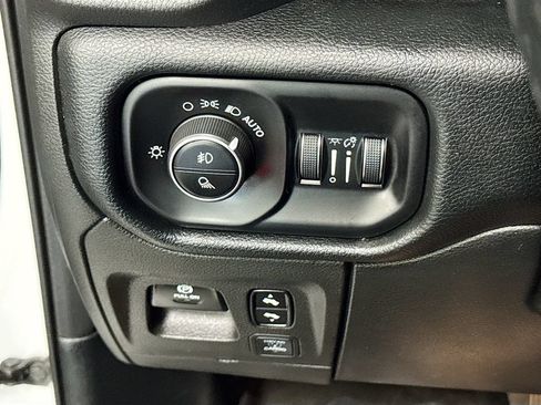 Used 2020 RAM 1500 Laramie w/ Night Edition AWD/4WD image 6
