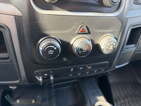 Used 2018 RAM 5500 Tradesman w/ Power & Remote Entry Group image 17